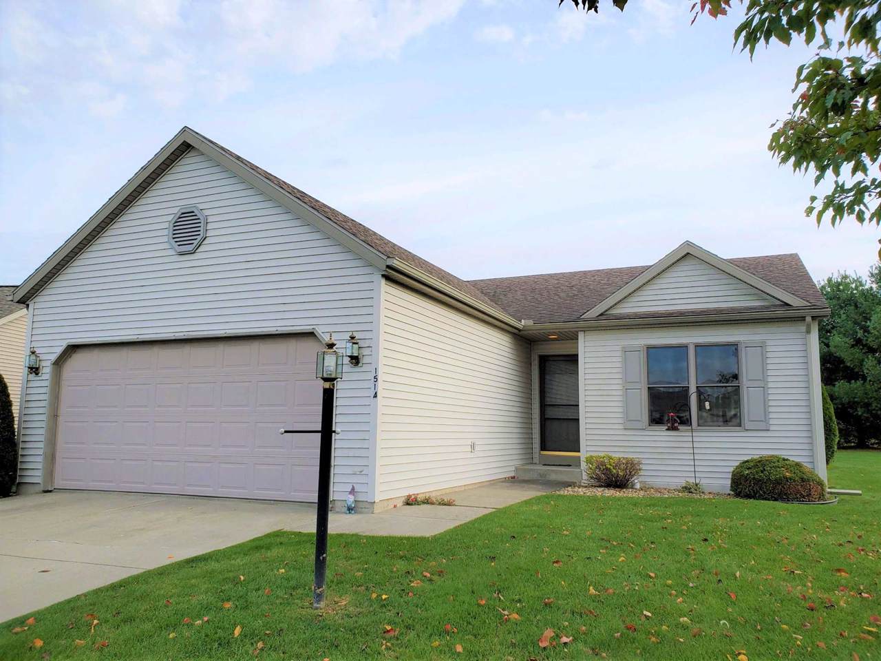1514 White Pine Court - Photo 1