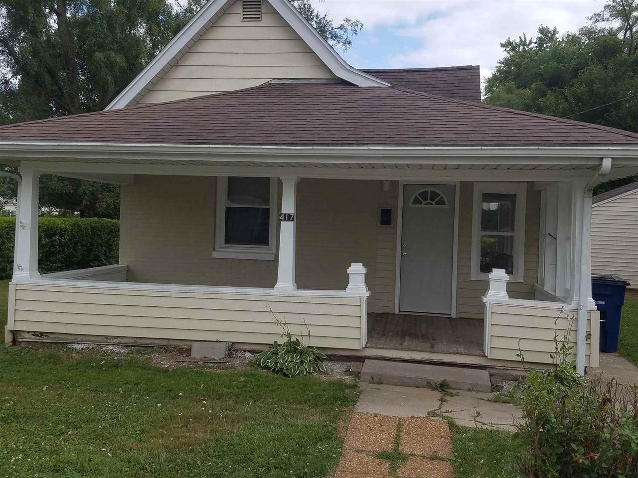 417 26th Street - Photo 1