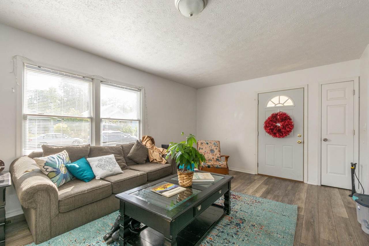 1202 Washington Street - Photo 1