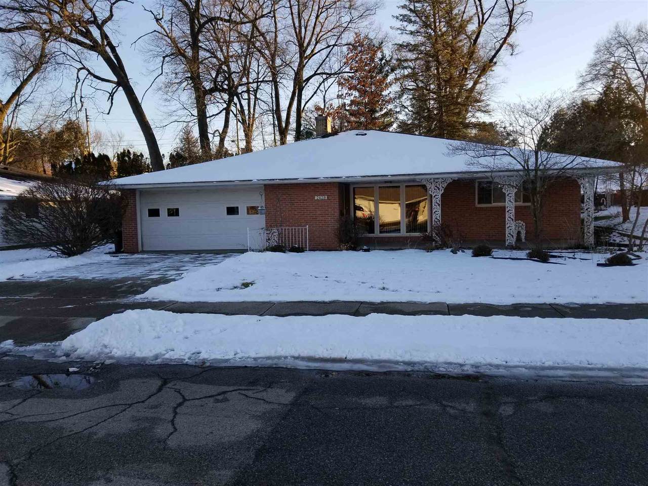 2428 Club Drive - Photo 1
