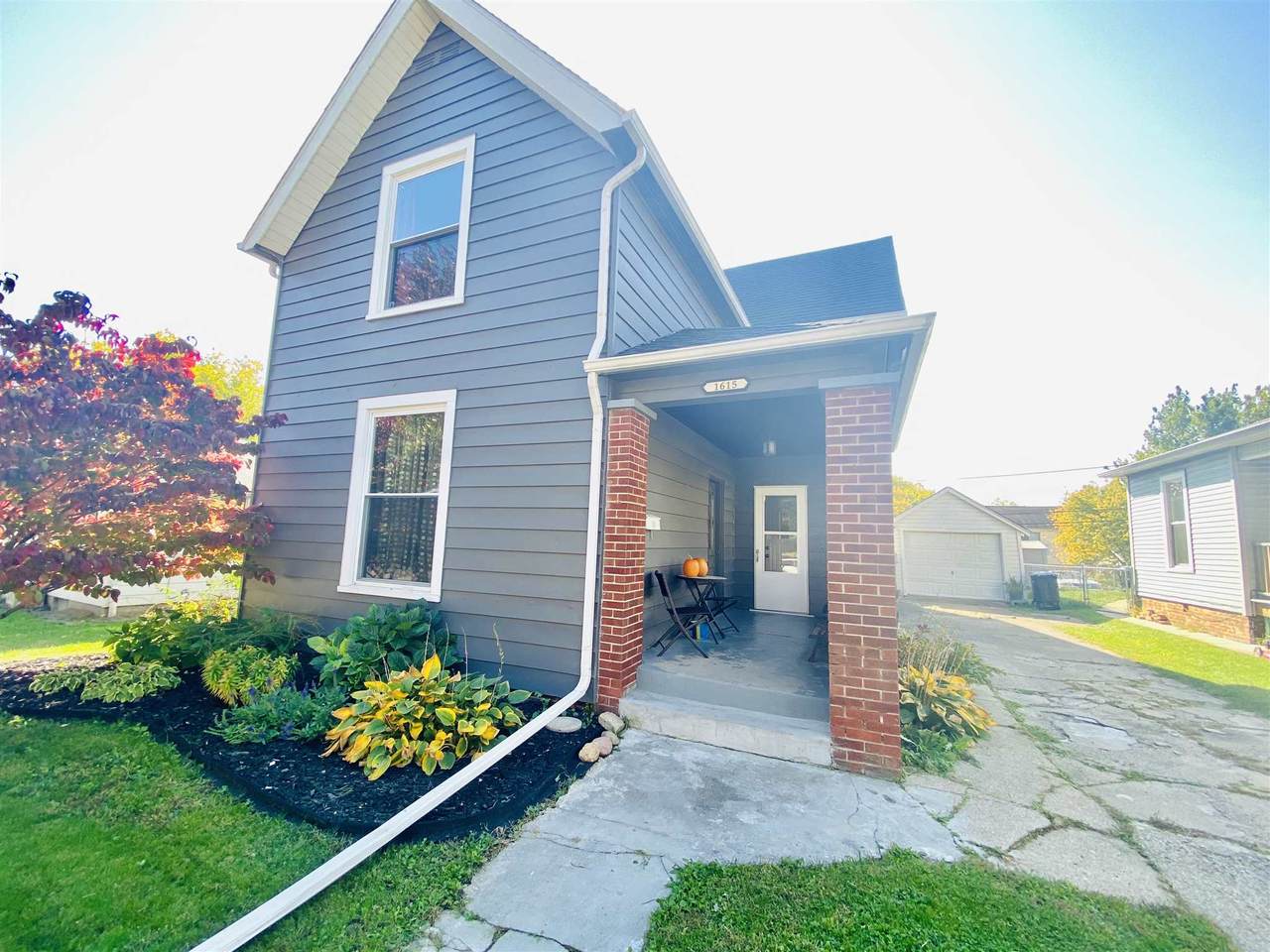 1615 Grove Street - Photo 1