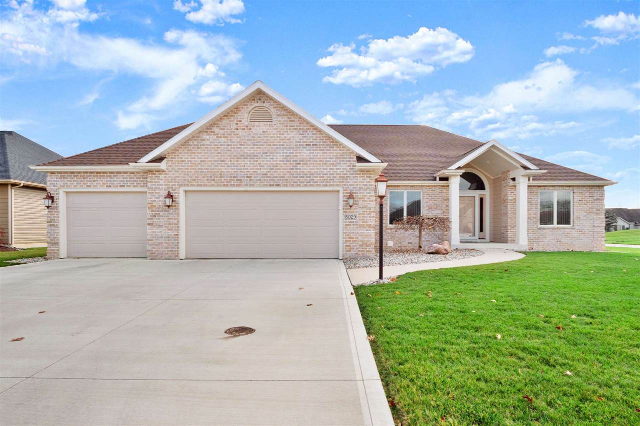 8029 Shady Lake Court - Photo 1