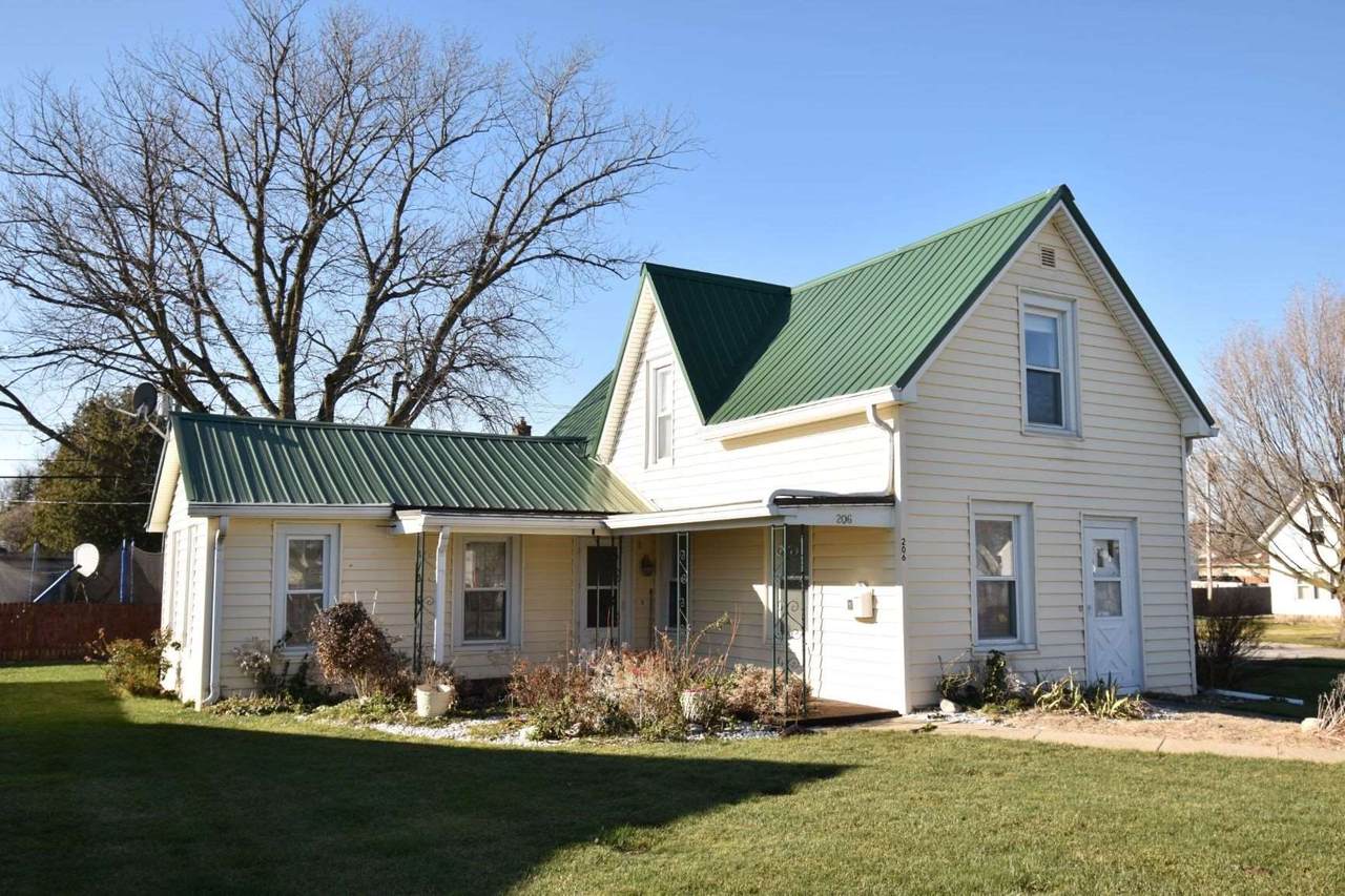 206 Adams Avenue - Photo 1