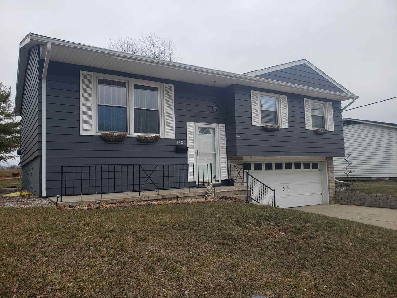1026 Sunset Drive - Photo 1