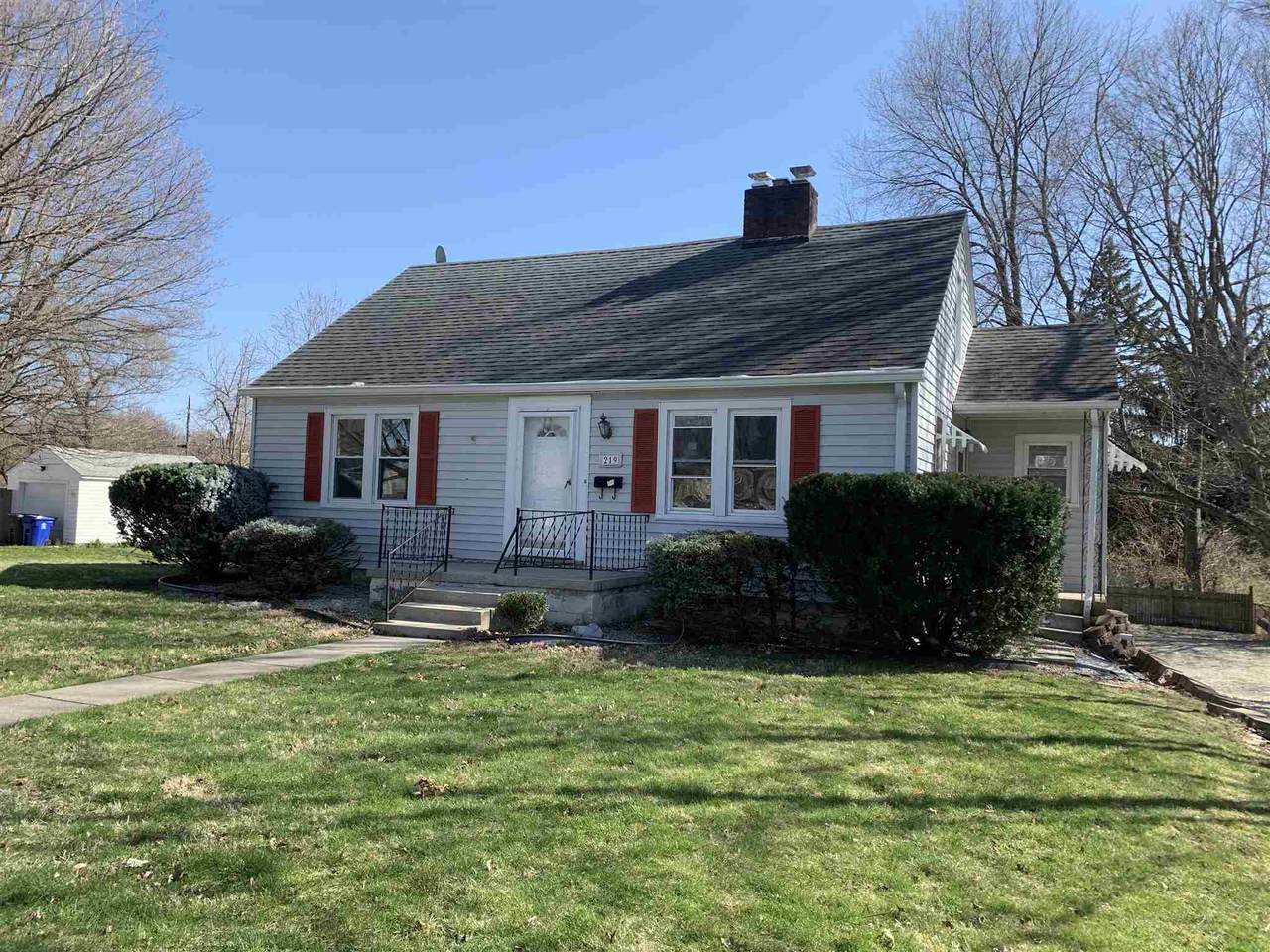 219 Boulevard Street - Photo 1