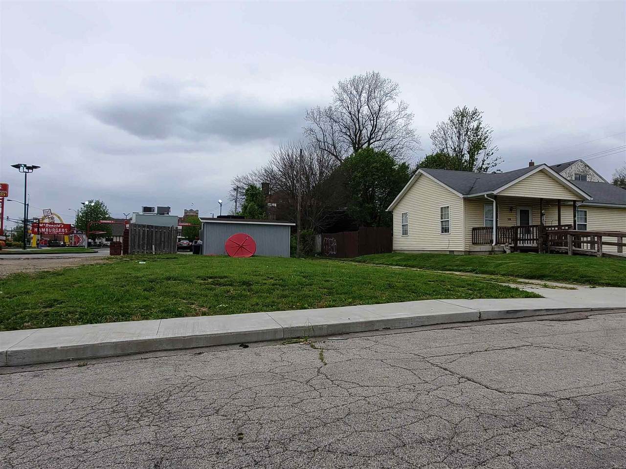 514 Howard Street - Photo 1