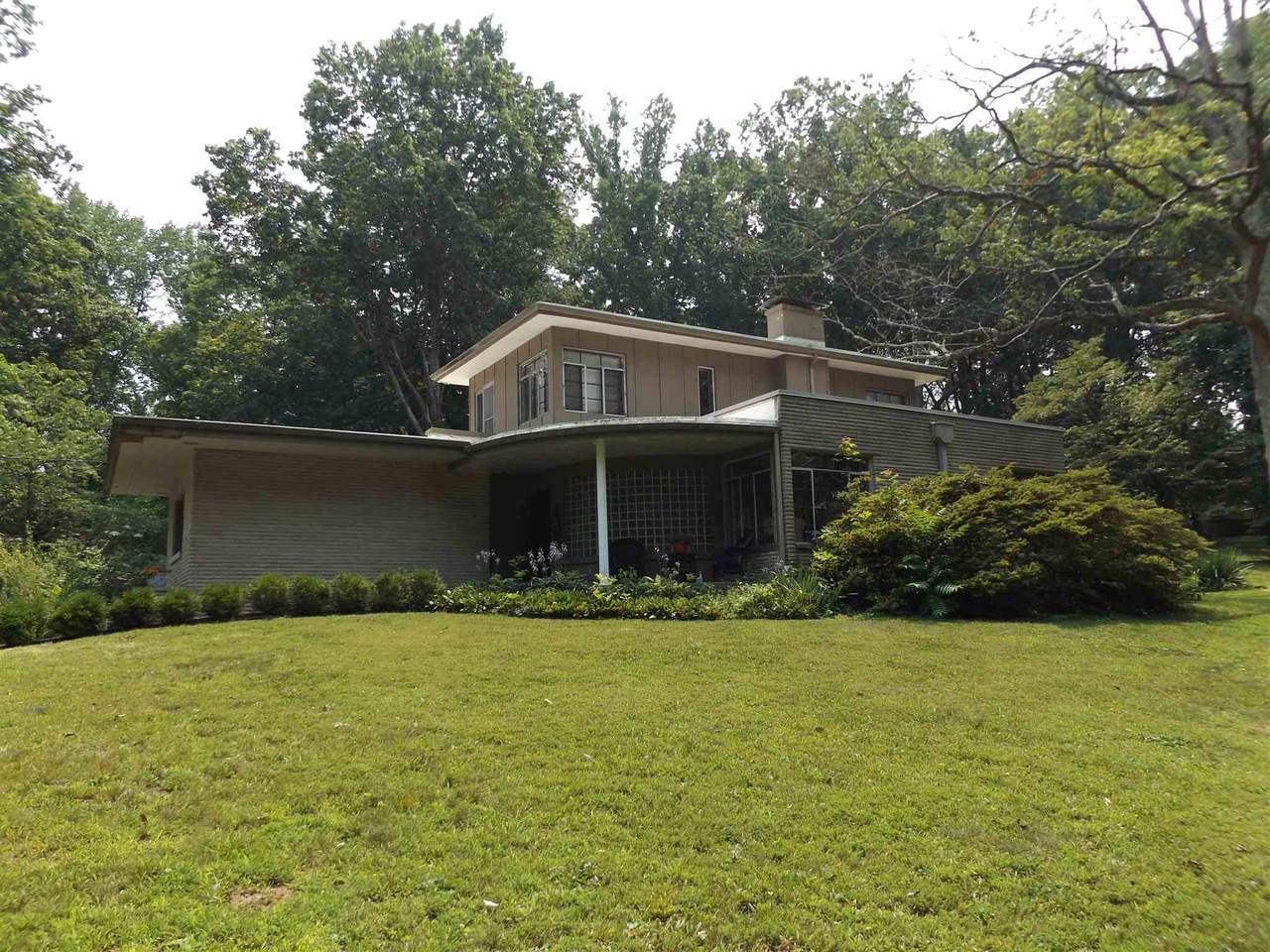 8509 Summit Circle Drive - Photo 1