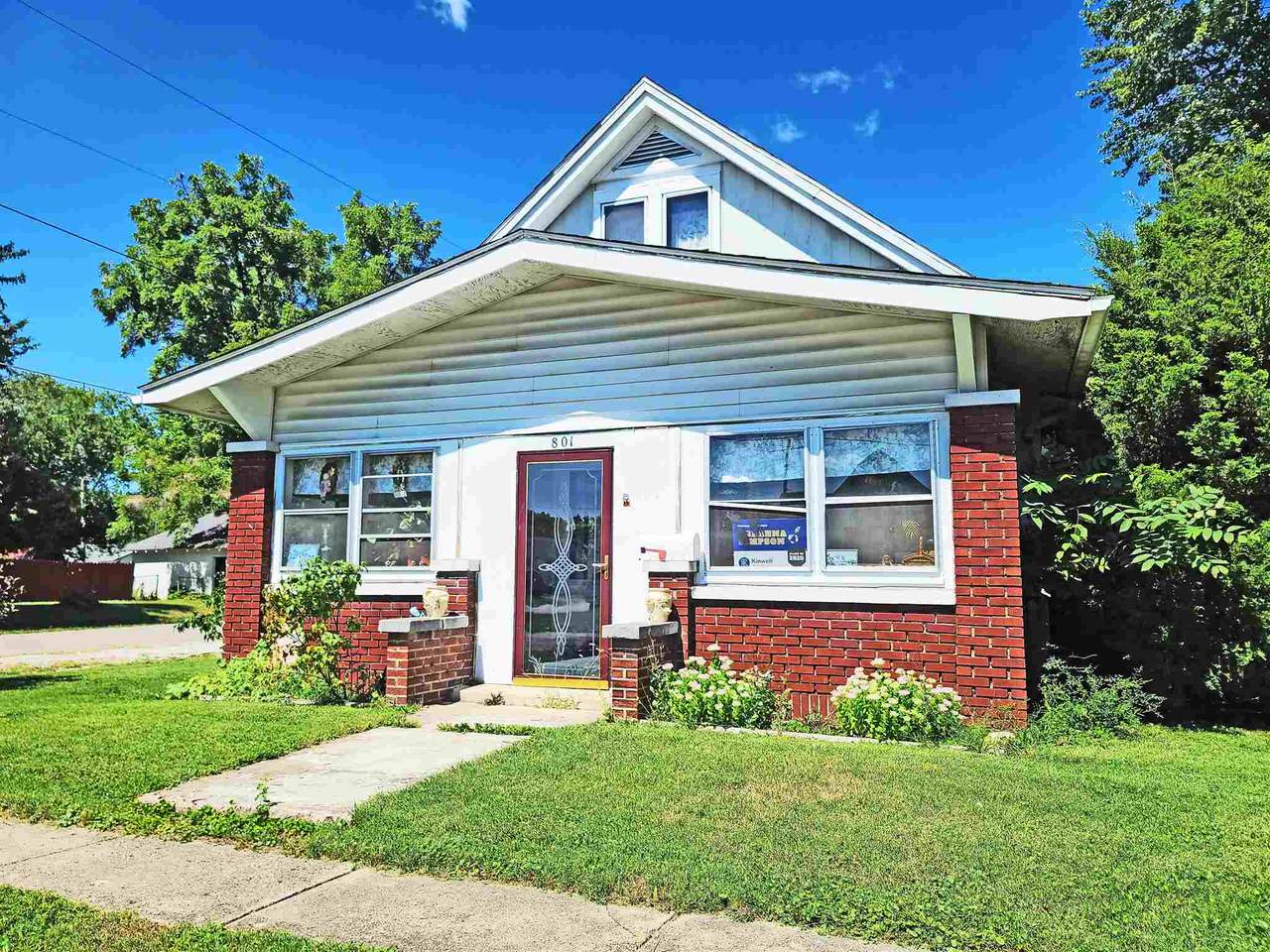 801 29TH Street - Photo 1