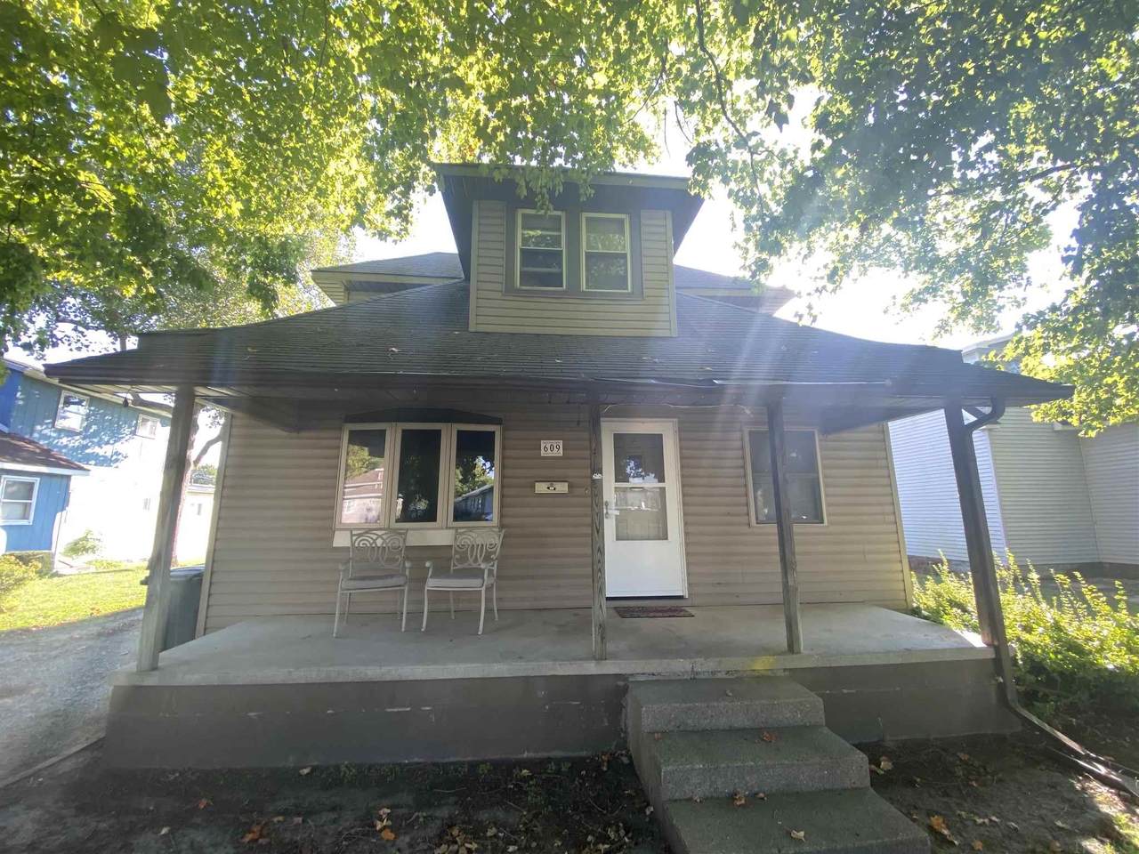 609 East Street - Photo 1