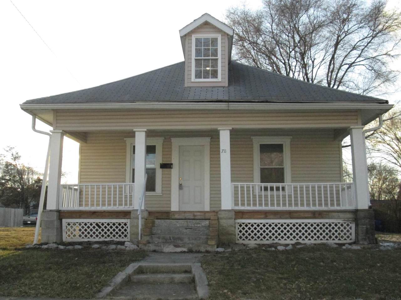711 Wabash Street - Photo 1