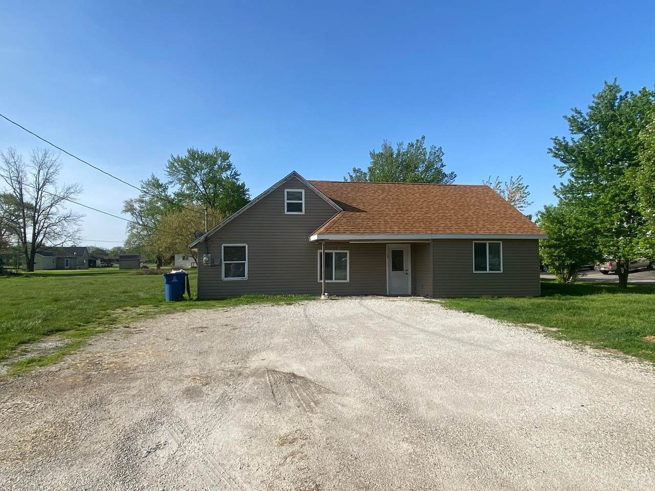 827 35th Street - Photo 1