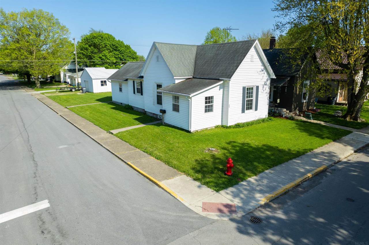 437 East Street - Photo 1