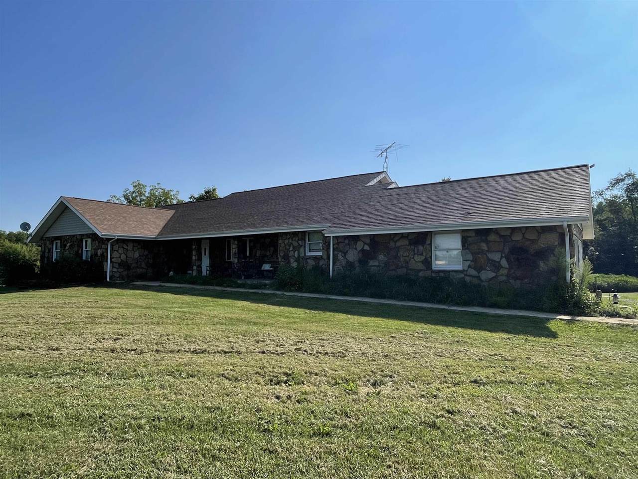 4724 Leesville Rd - Photo 1