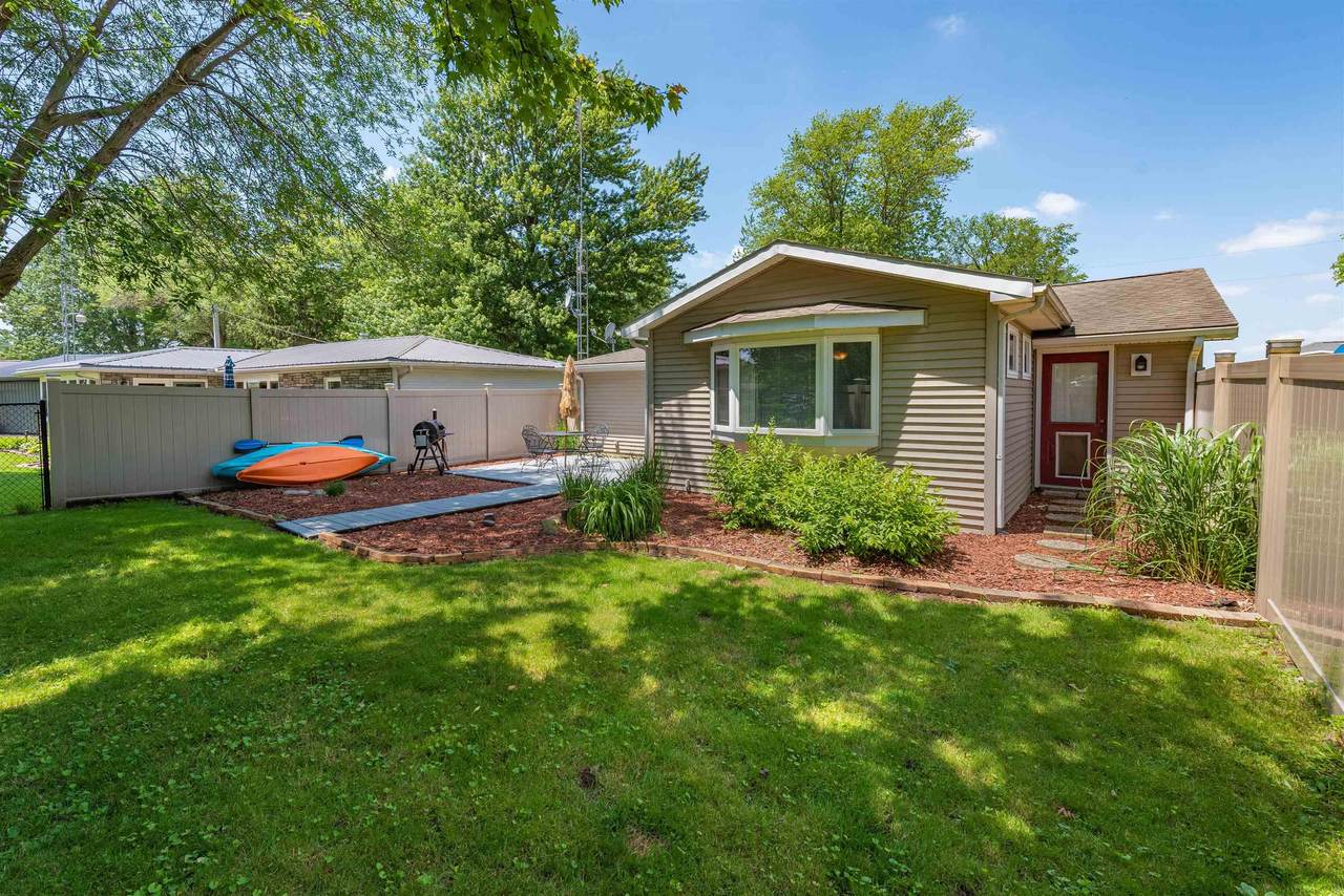 11910 690 S Road - Photo 1