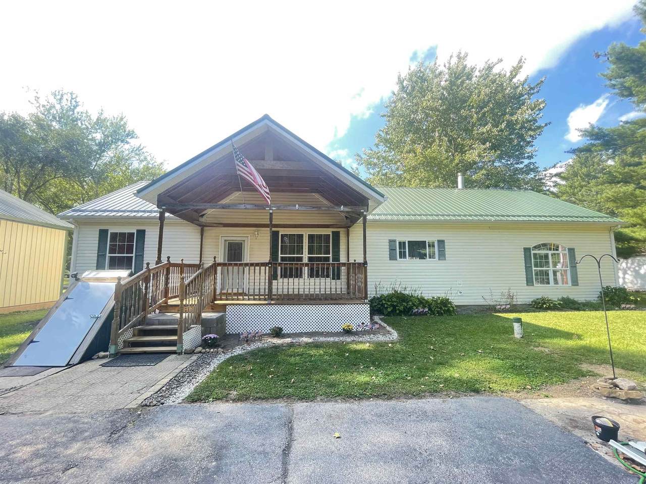 2610 Portland Arch Road - Photo 1