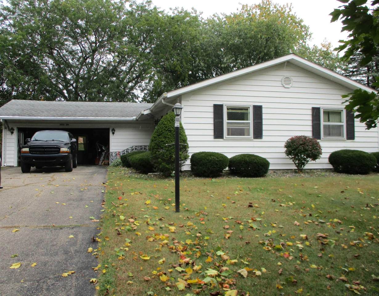 305 010 W - Photo 1