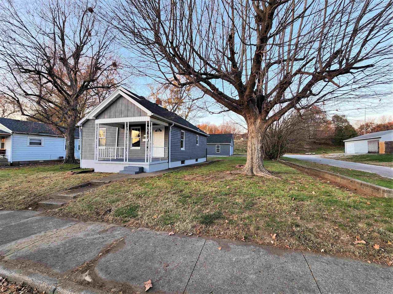 3103 Forest Avenue - Photo 1
