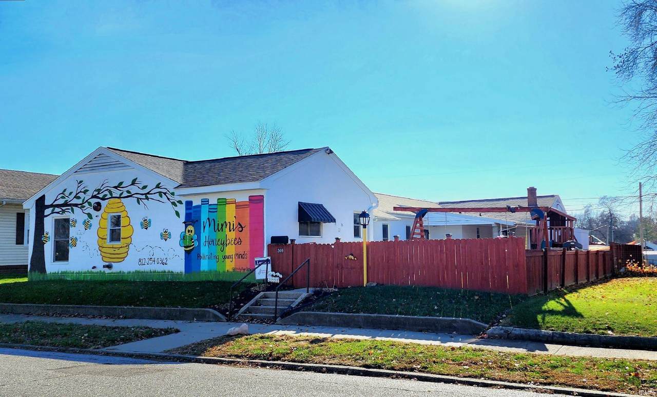 209 Oak Street - Photo 1