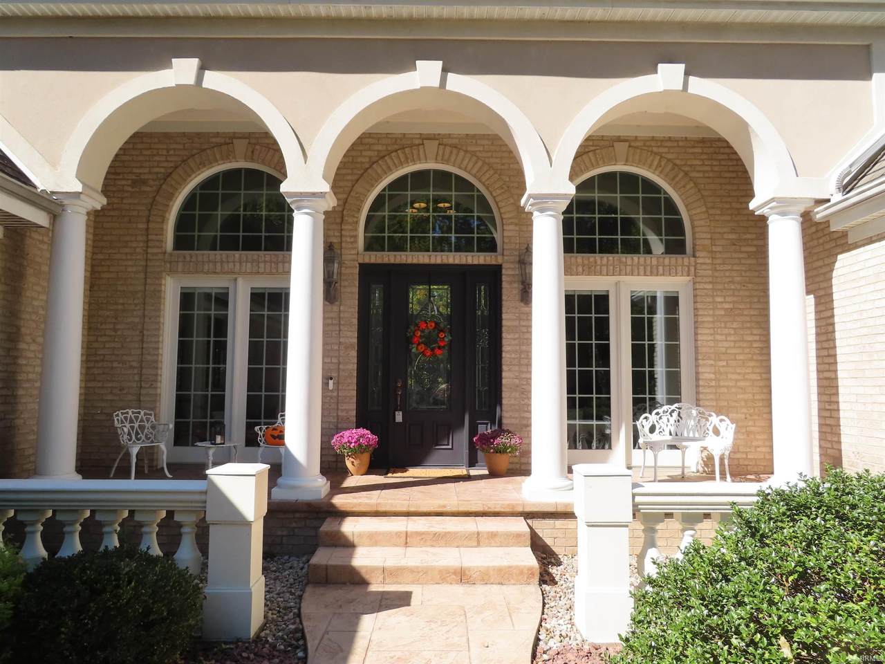 887 Harbour Pointe Drive - Photo 1