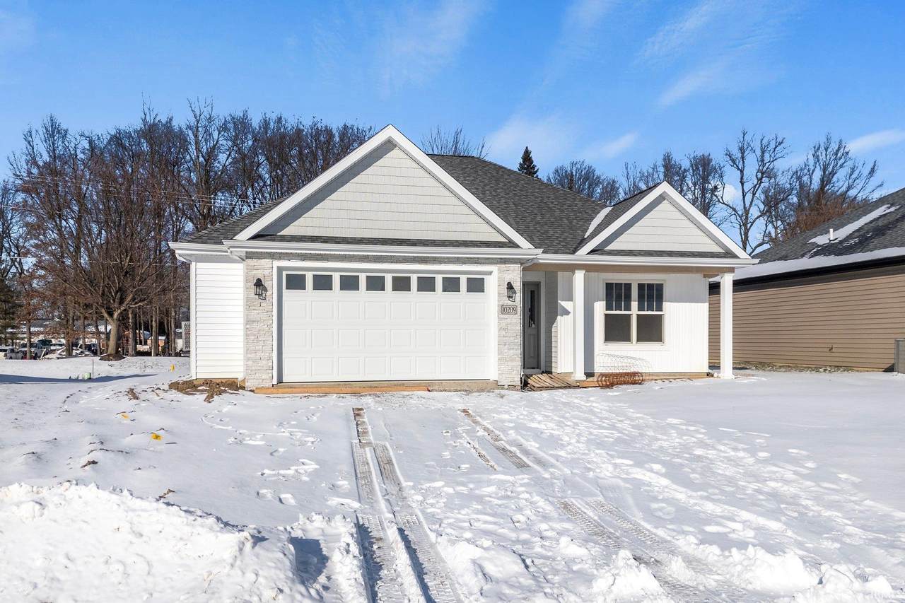 10209 Buckshire Court - Photo 1