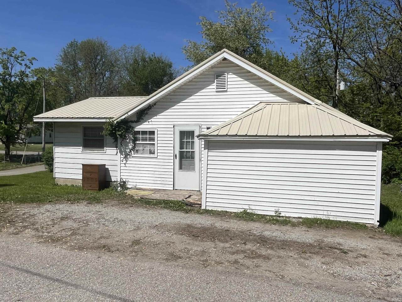 4915 White Point Drive - Photo 1