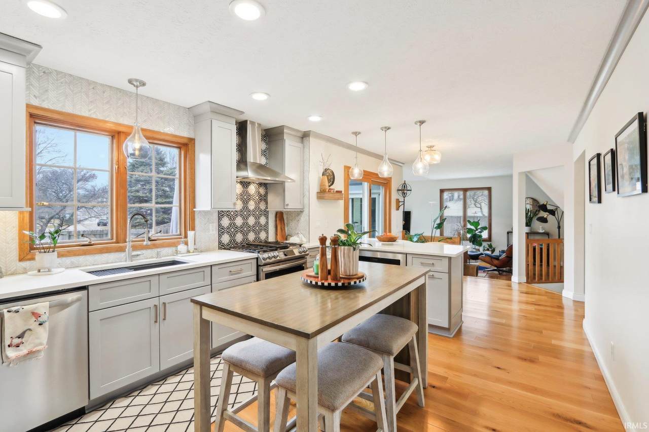 70 Steuben Court - Photo 1