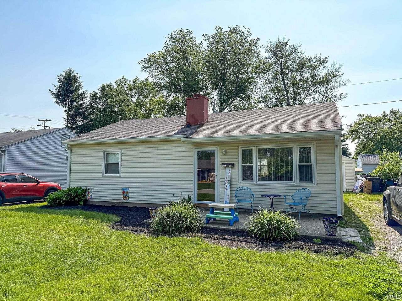 2520 Foxhall Drive - Photo 1