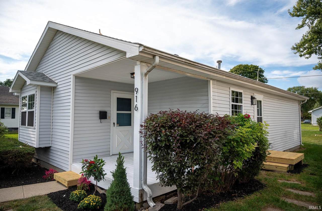 916 Dixon Street - Photo 1