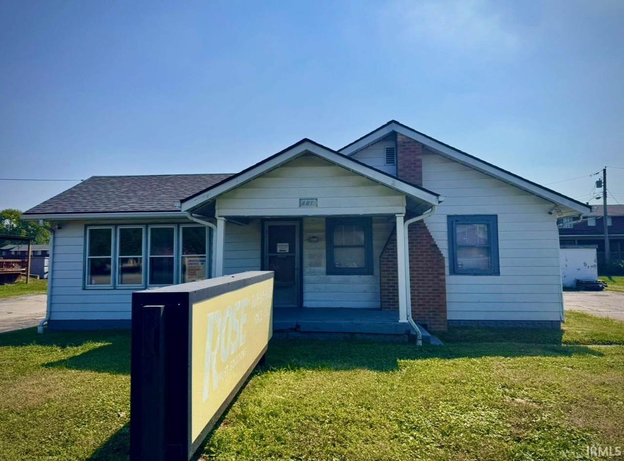 4615 Shadeland Avenue - Photo 1