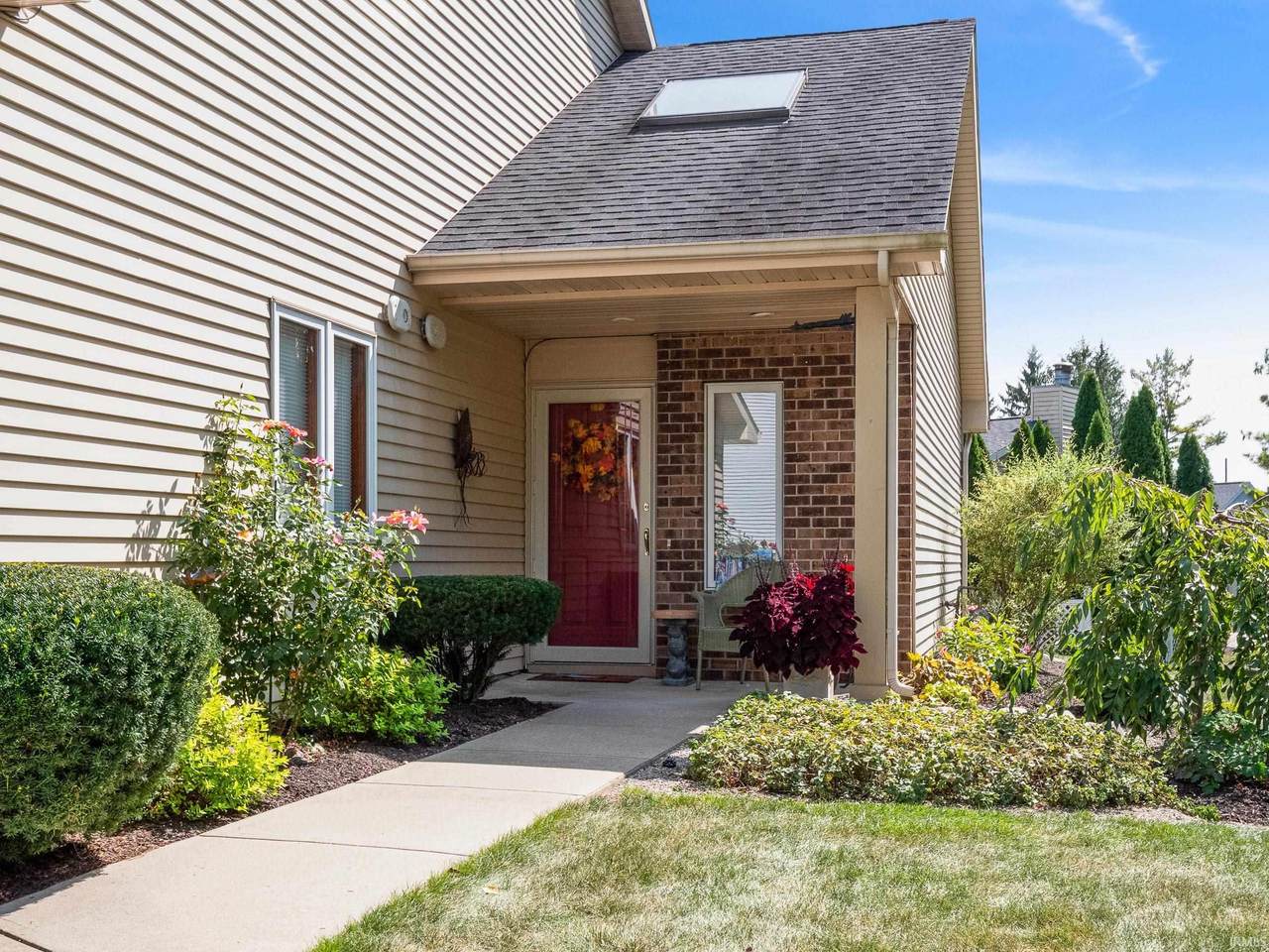 4417 Octagon Square - Photo 1