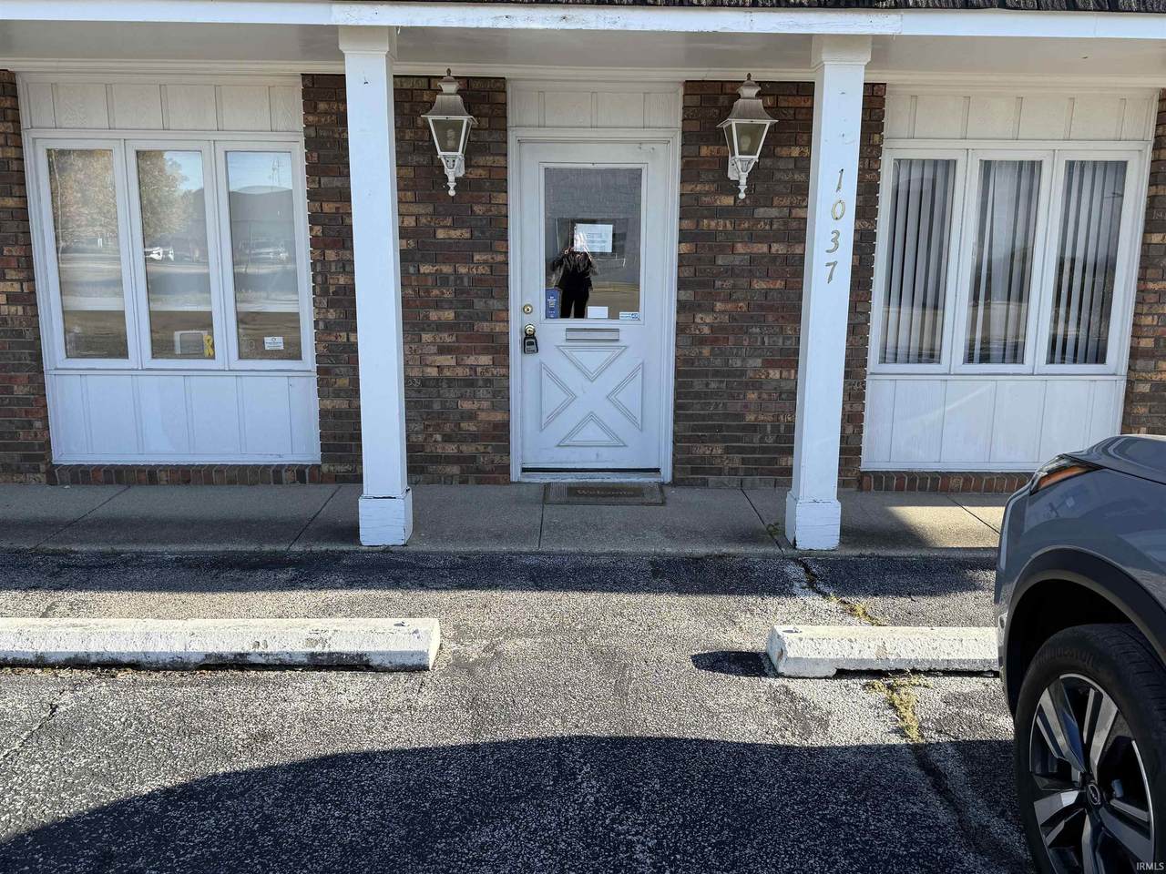 1037 8th Street - Photo 1