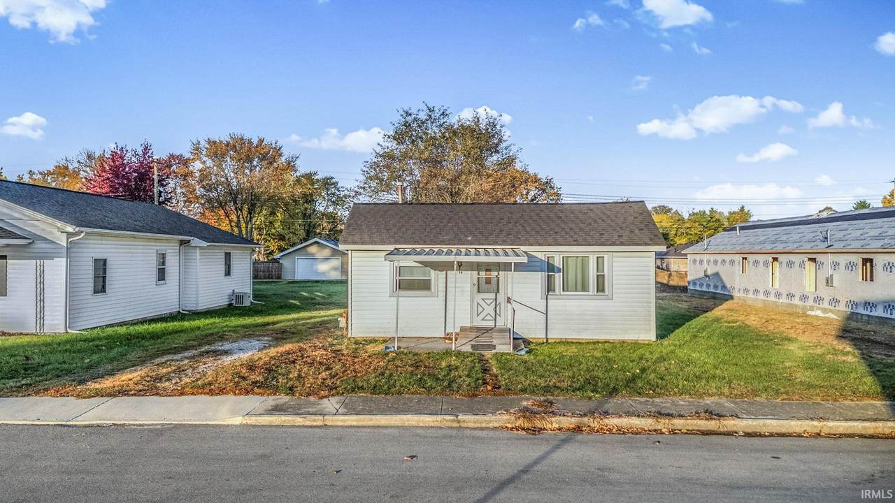 834 Maple Street - Photo 1