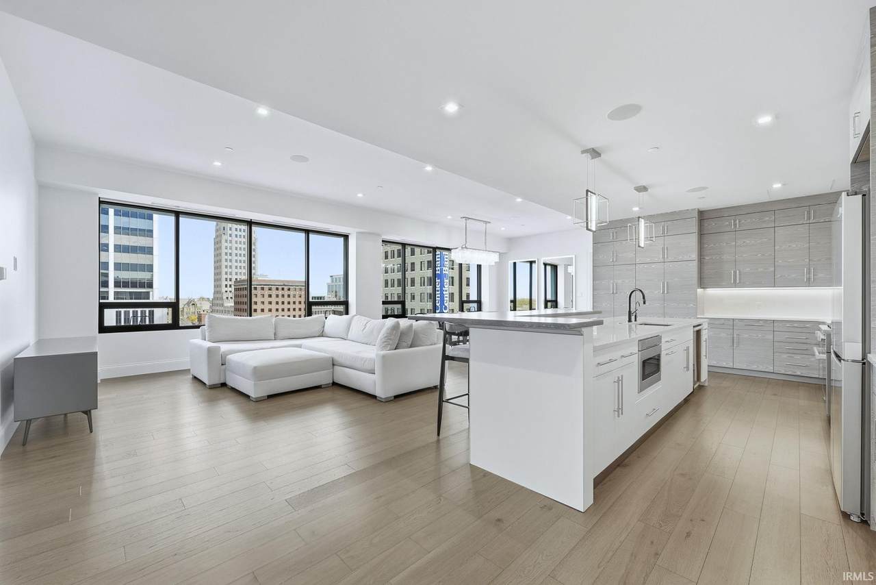 202 Berry Street - Photo 1