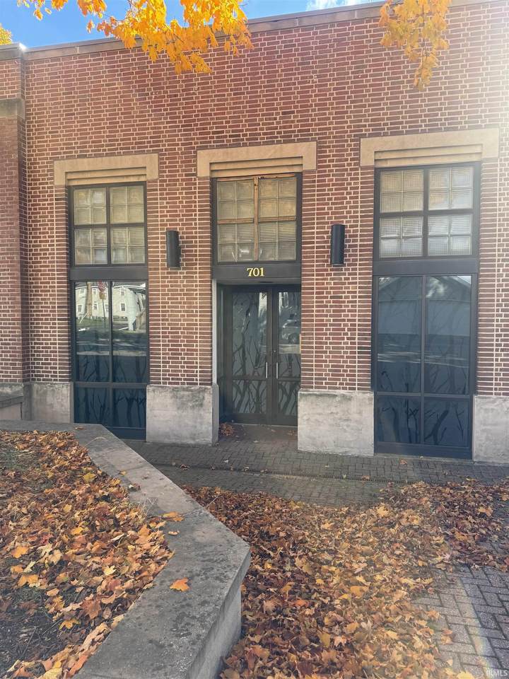 701 Randolph Streets - Photo 1