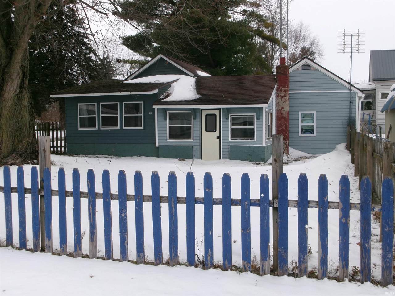 6401 Sunset Boulevard - Photo 1