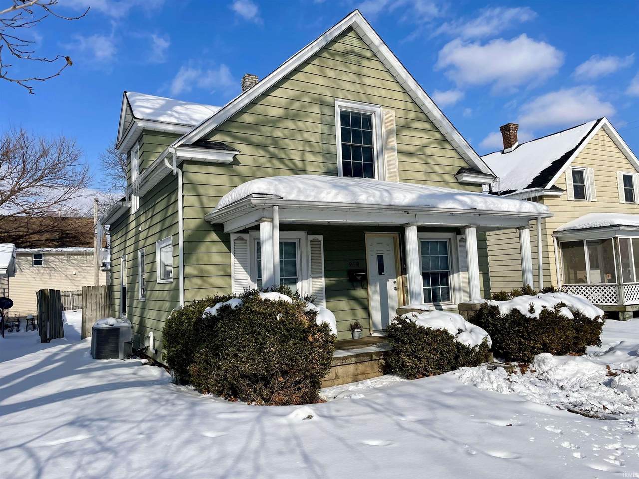 918 4th Street - Photo 1