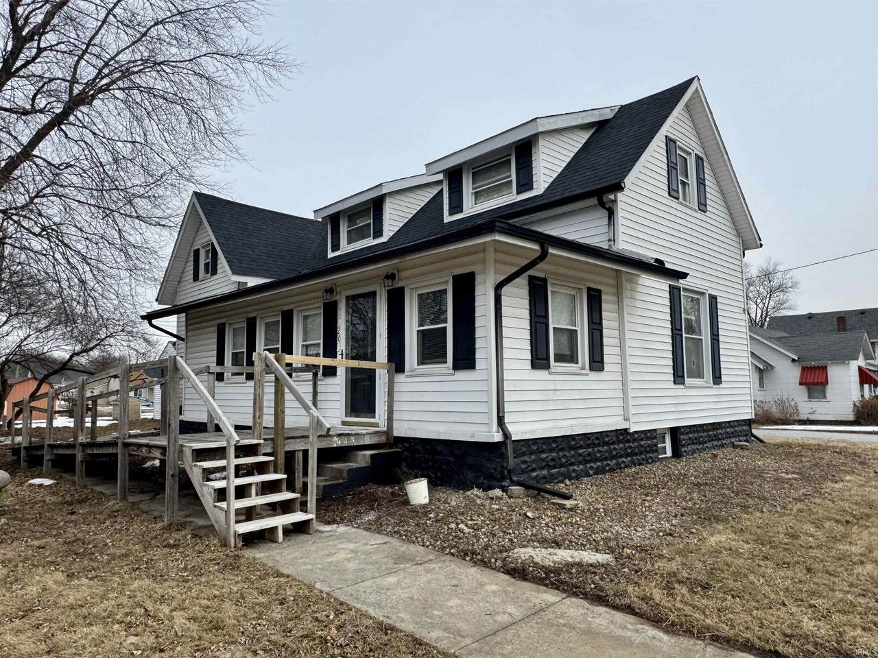 203 Lyons Street - Photo 1