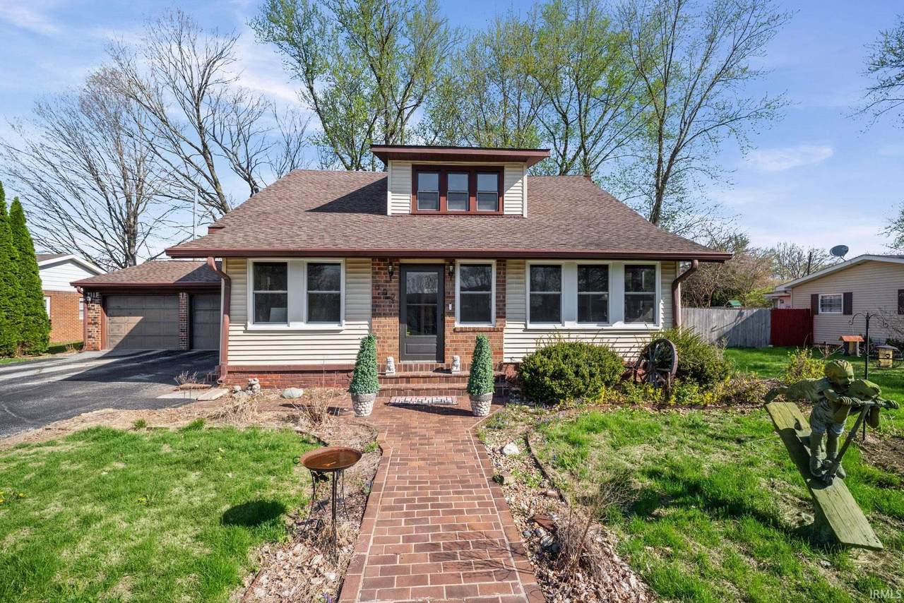 602 Valley Drive - Photo 1