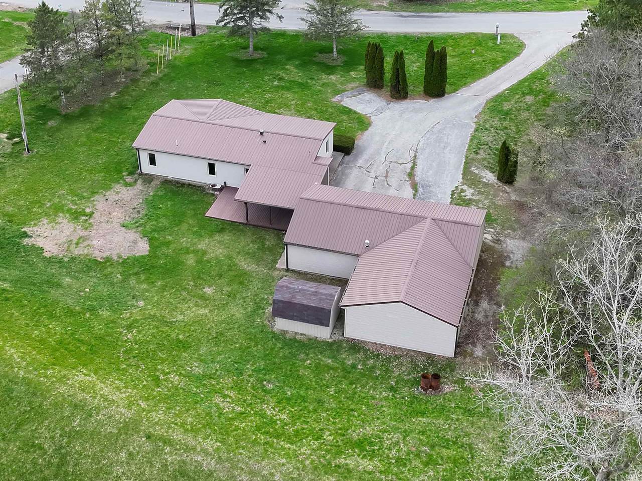 2305 Wallick Road - Photo 1