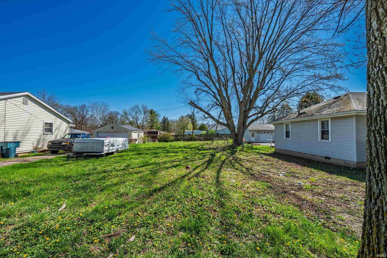 1112 May Avenue - Photo 1