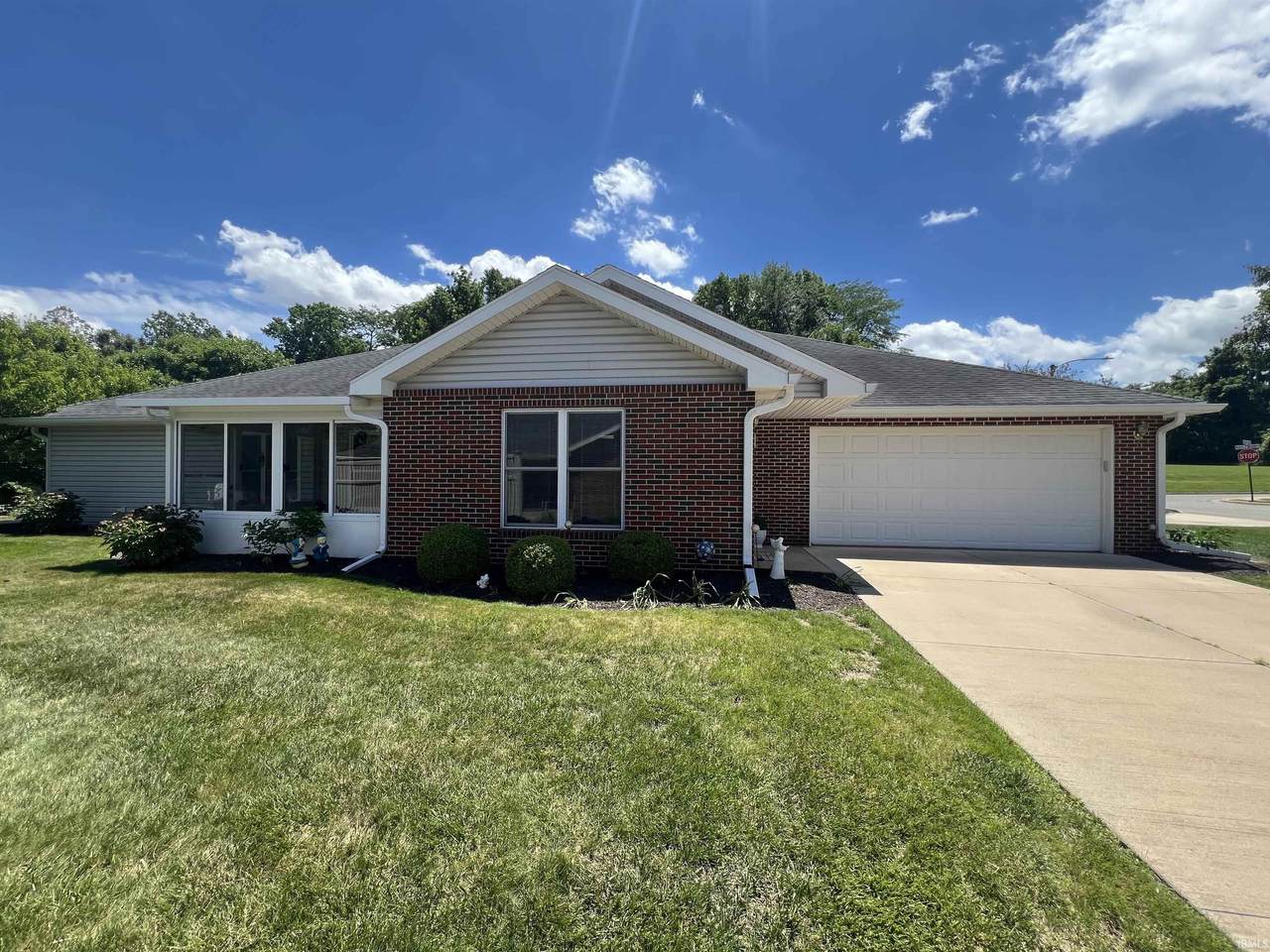 840 Wanut Ridge W - Photo 1