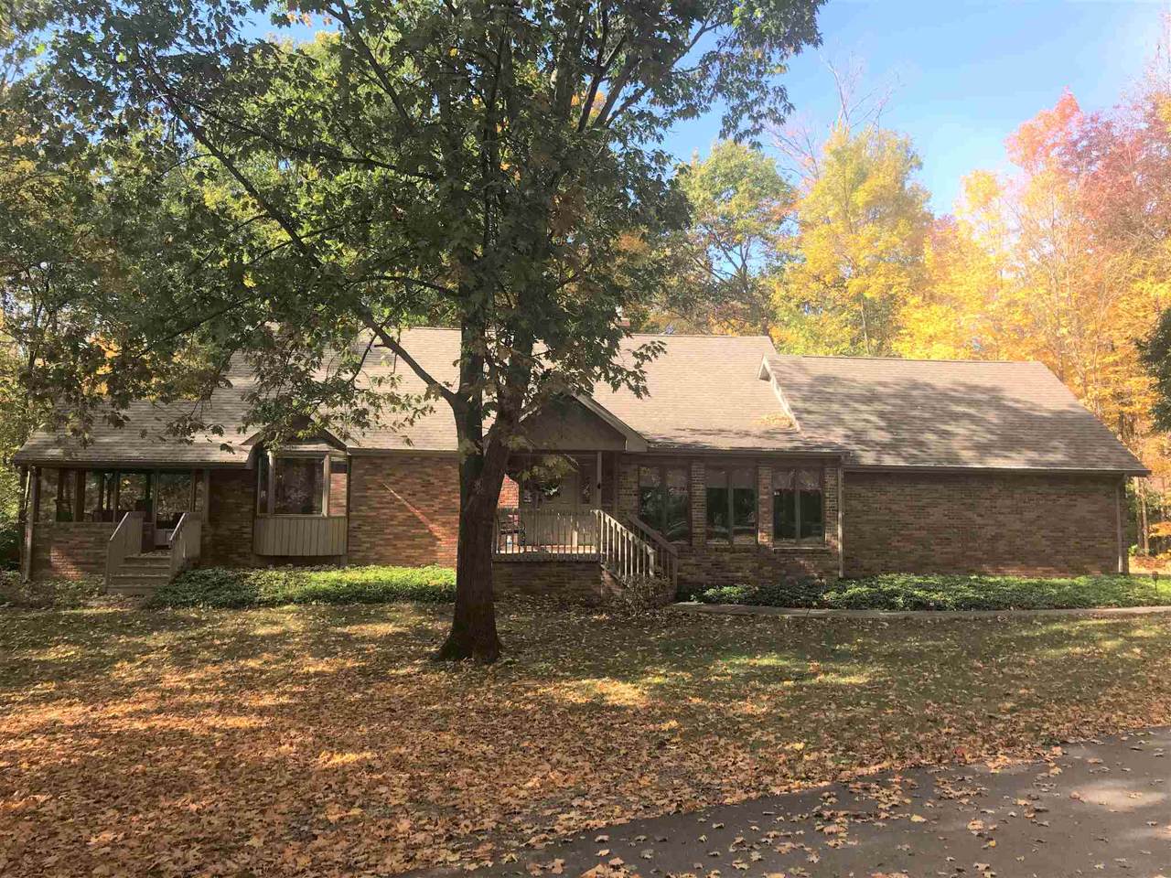623 Lakewood Place - Photo 1