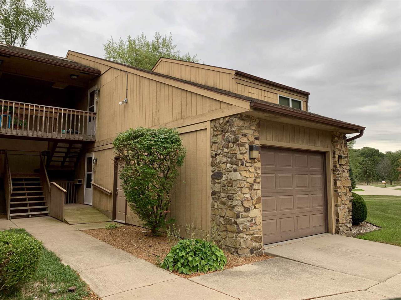 2211 Hillcrest (Unit J) Avenue - Photo 1