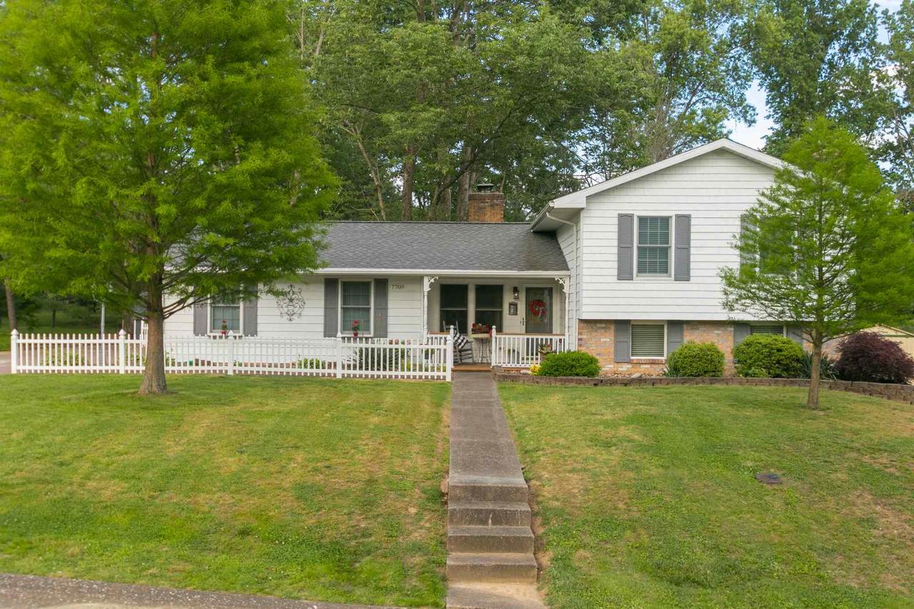 7709 Greenbriar Court - Photo 1