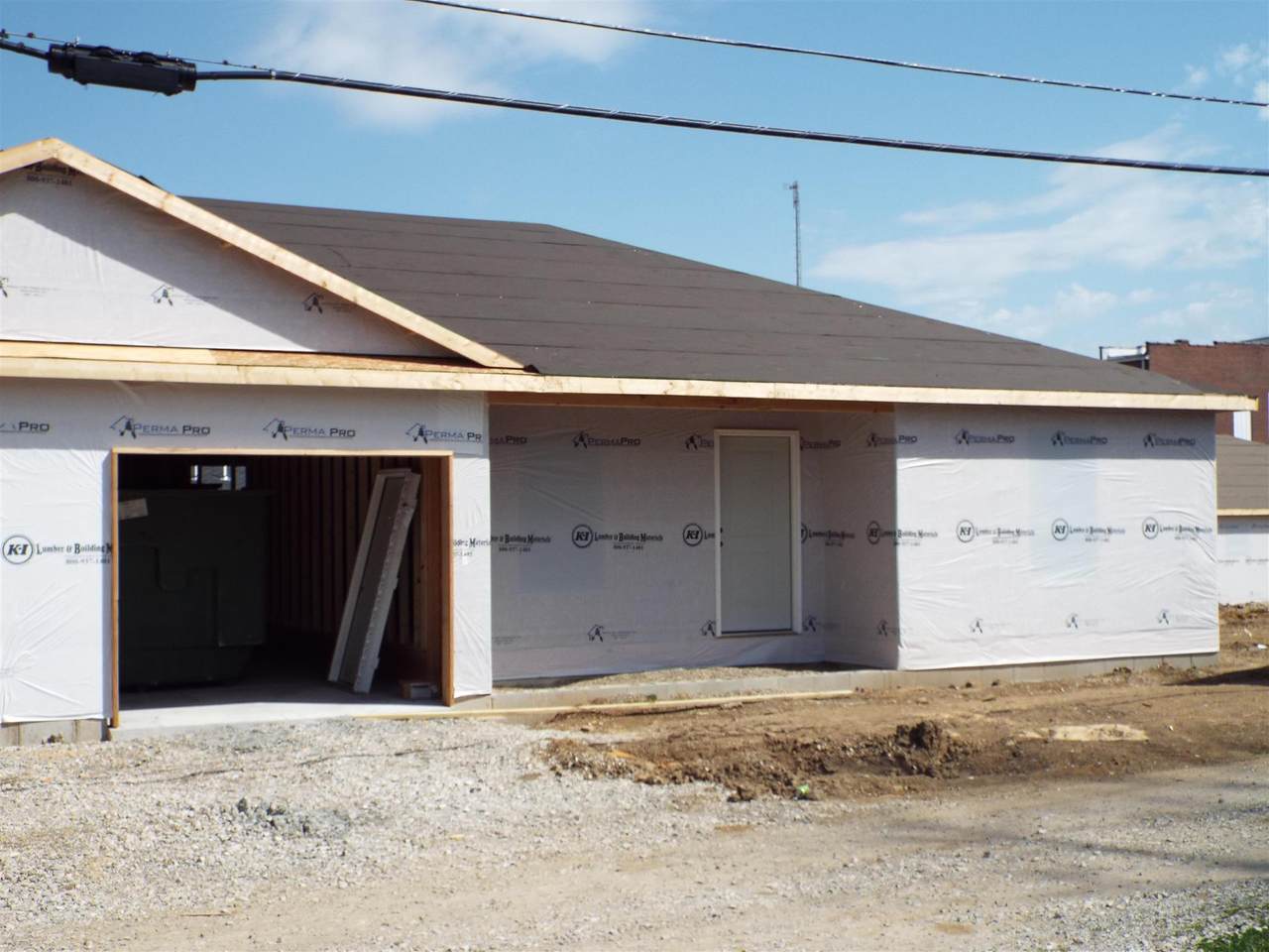 207 Locust Street - Photo 1