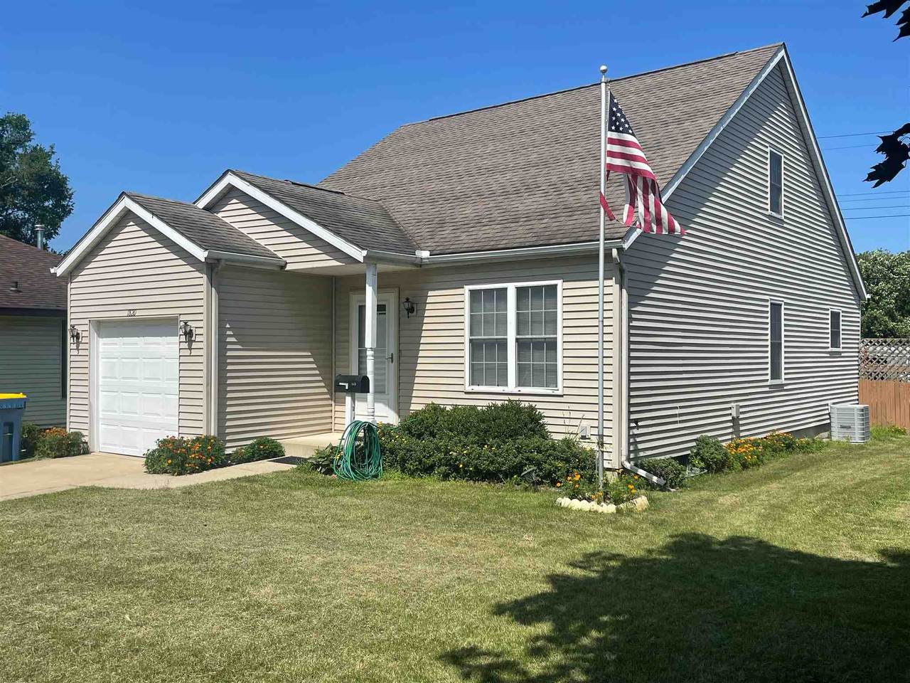 1820 Homewood Avenue - Photo 1