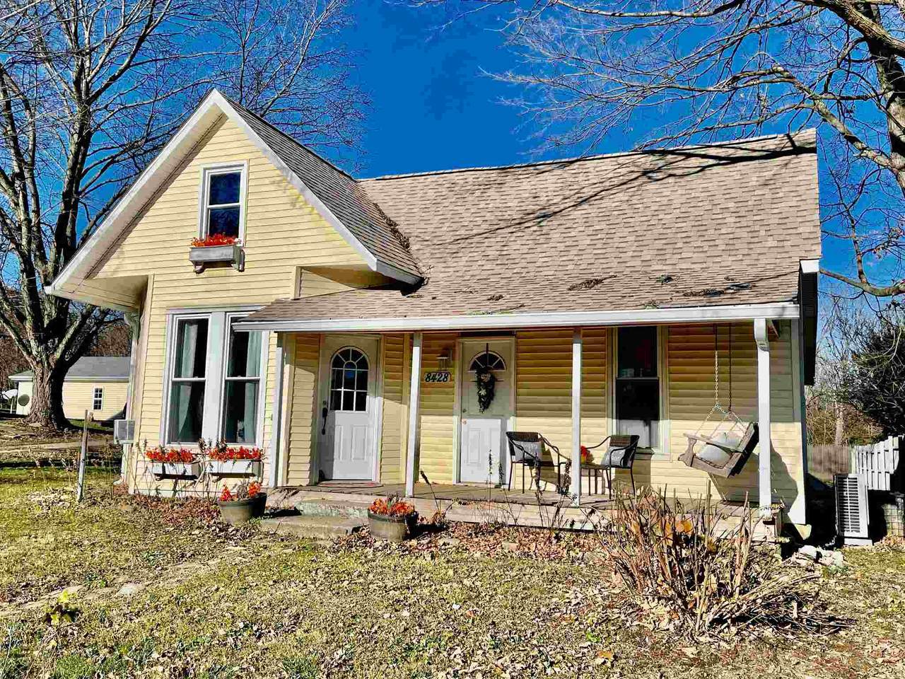 8428 State Road 43 - Photo 1