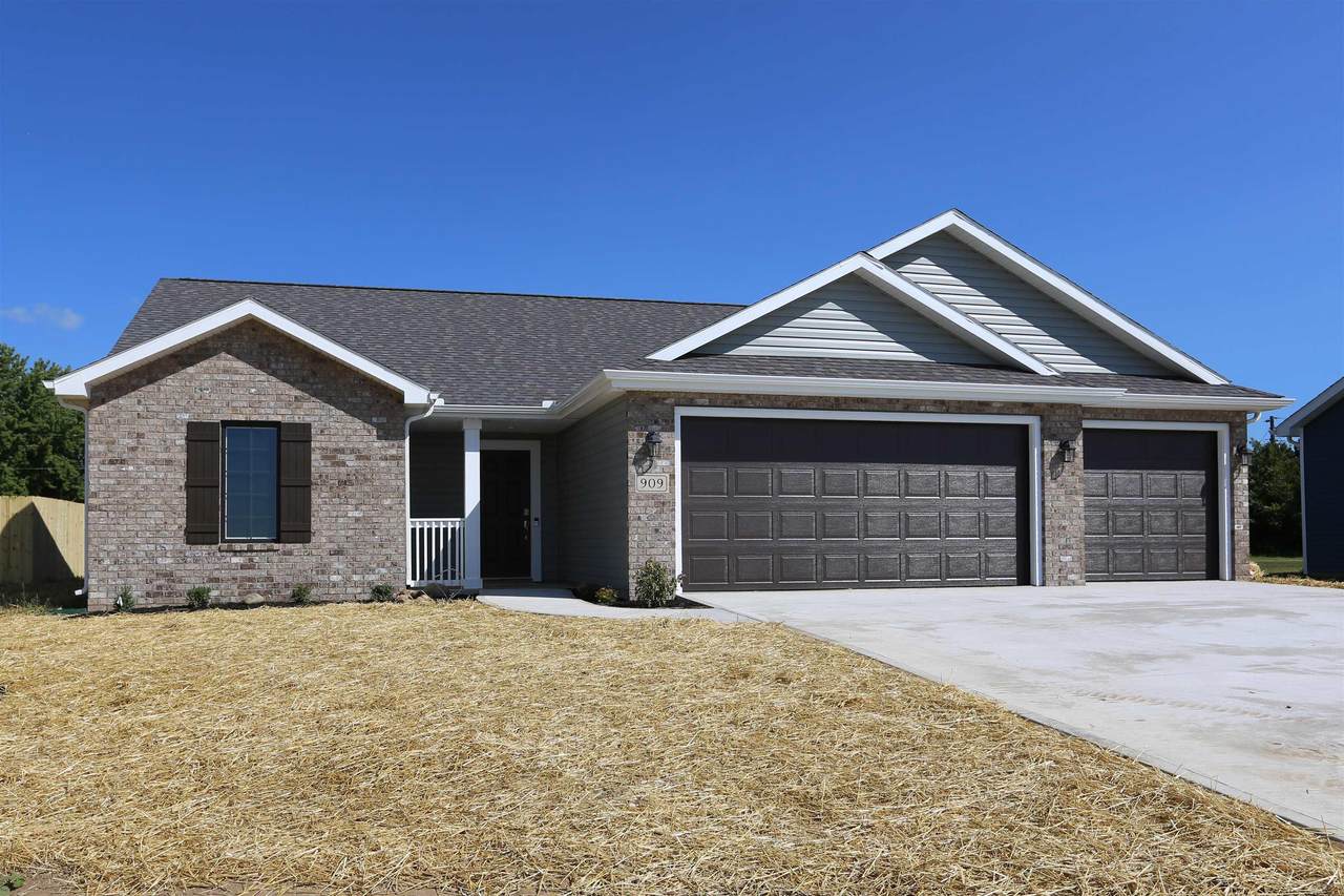 909 Jennifer Drive - Photo 1