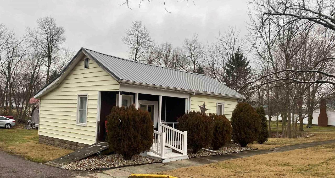 311 Spring - Photo 1