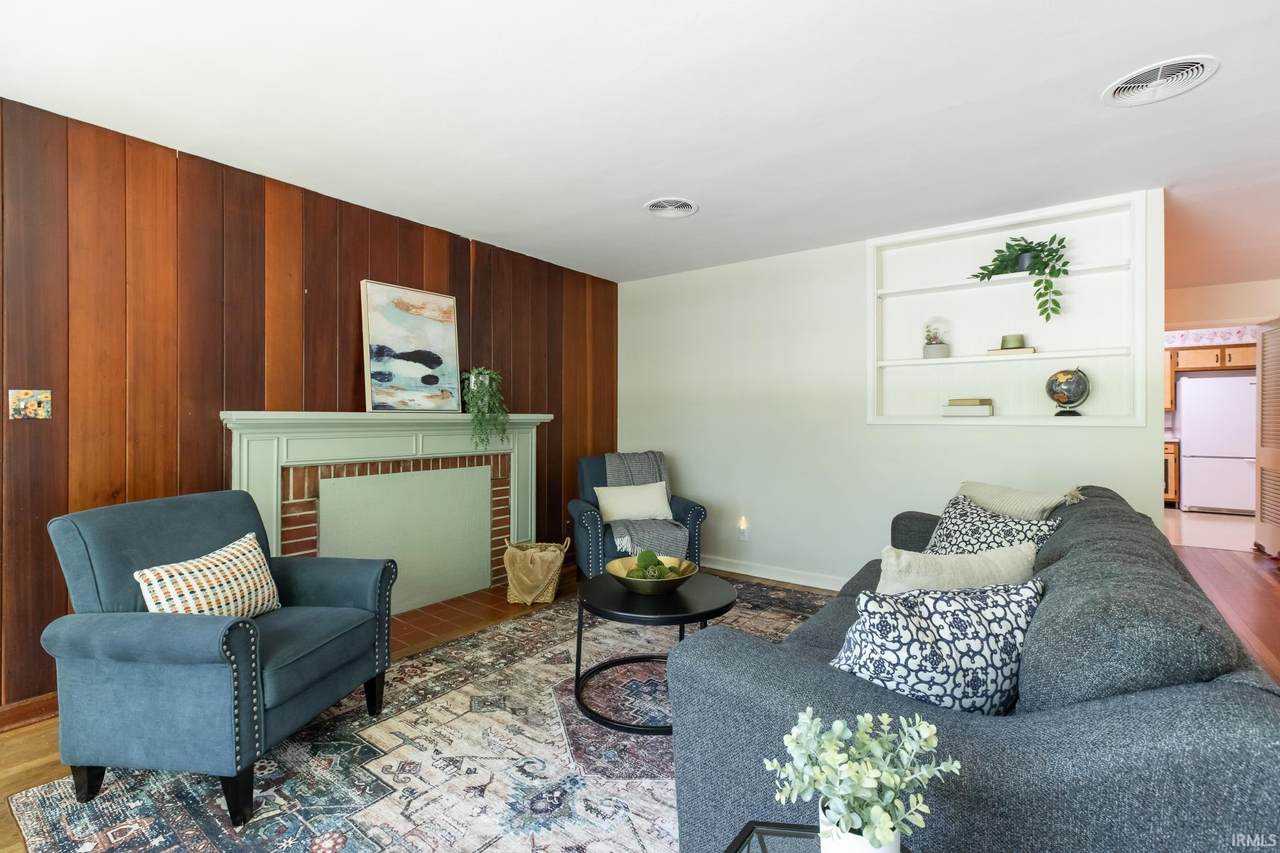 815 Rose Avenue - Photo 1